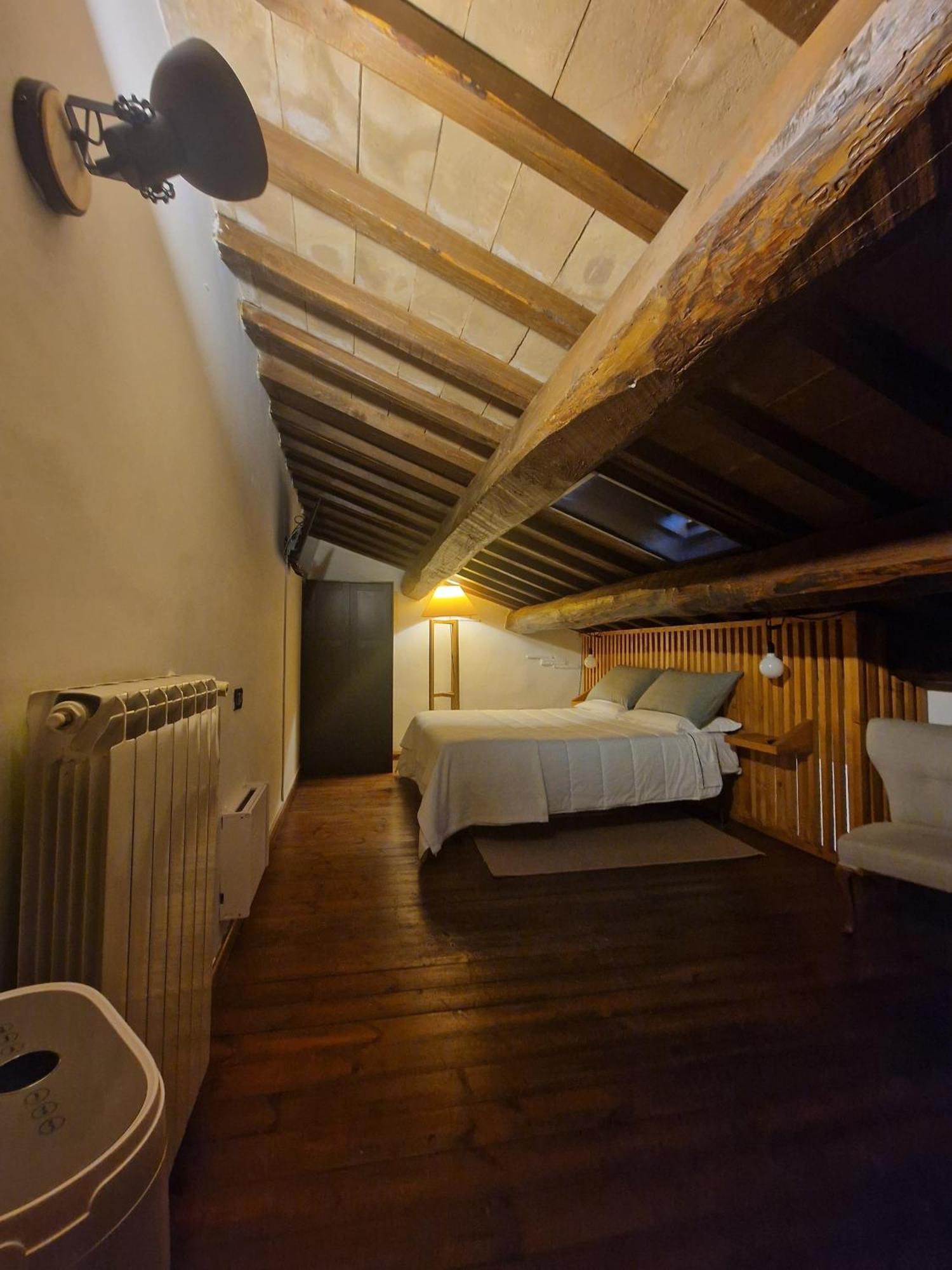 Piazza Duomo Casa Vacanze 수트리 외부 사진